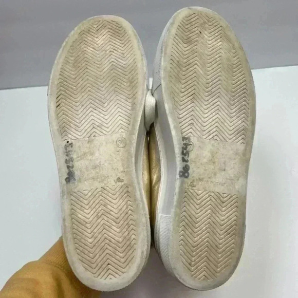 Jennifer Tattanelli Metallic Gold Star‎ Platform Sneaker - Picture 6 of 7